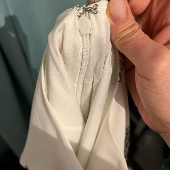 Gorgeous Marciano size 4 dress - Picture 7 of 8